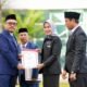 Suhardi Duka Beri Penghargaan kepada ASN Penggerak Pendidikan Sulbar