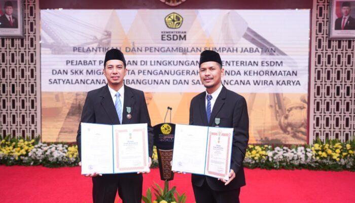 Tiga Insan PTBA Raih Satyalancana Wira Karya