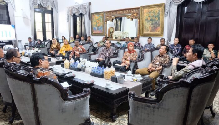 Bupati Sidoarjo Dorong Revitalisasi Pasar Tradisional, Fokus Benahi Retribusi hingga Kios Kosong