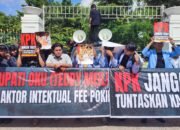 Puluhan Massa FPR Masyarakat OKU Gelar Aksi Minta KPK Segera Tetapkan Teddy Mailwansyah jadi Tersangka