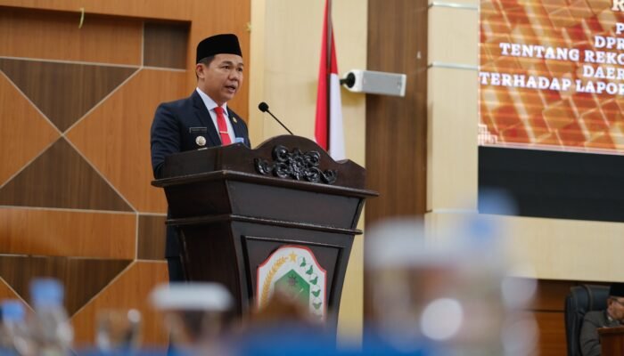 Rapor Kinerja 2025 Dibedah, DPRD Kapuas Hulu Serahkan Rekomendasi Strategis untuk Bupati Fransiskus Diaan