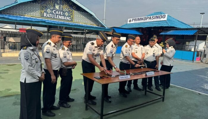 Rutan Kelas I Palembang Musnahkan Barang Hasil Razia