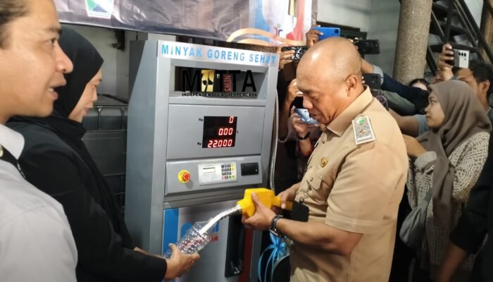Depo POMINDO Resmi Beroperasi di Malang, Beli Minyak Goreng Sesuai Budget Masyarakat