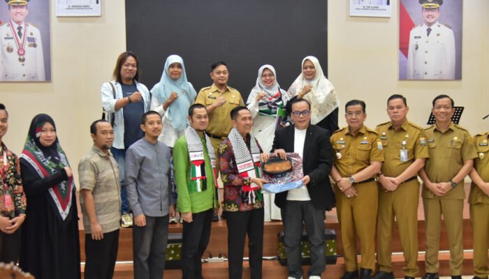 Ratu Dewa Serukan Solidaritas Warga Palembang di Konser Amal Wali Band untuk Palestina