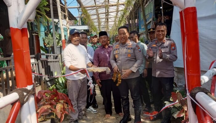 Polres Batu Bersama Pemdes Tulungrejo Resmikan Jembatan Merah Putih Presisi