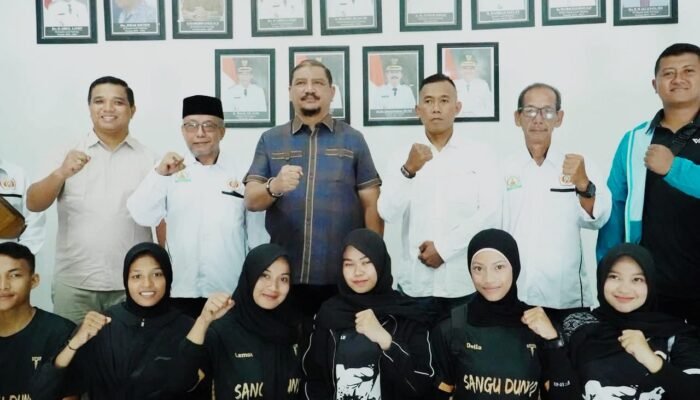 14 Atlet Pencak Silat Aceh Tamiang Dilepas Bupati