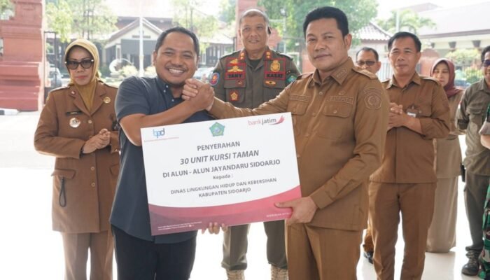 Bupati Subandi Apresiasi CSR Bank Jatim untuk Percantik Alun-Alun Sidoarjo
