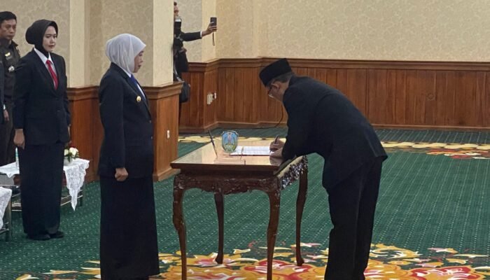 Gubernur Khofifah Kukuhkan Shodiqin, BKKBN Jatim Siapkan Strategi Tekan Nikah Dini dan Stunting