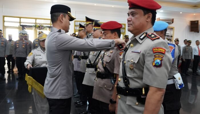 Tiga Pejabat Polresta Malang Kota Dimutasi Ke Polda Jatim, Begini Pesan Kapolresta
