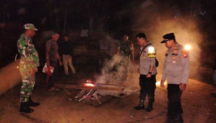 Arena Sabung Ayam Kalis Bening Dibongkar-Bakar Aparat Gabungan: Komitmen Polsek Kalis Berantas Judi Sampai Akar