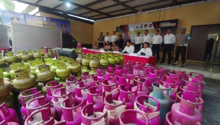Polresta Sidoarjo Bongkar Praktik Pengoplosan LPG Subsidi, Dua Pelaku Ditangkap Satu Buron