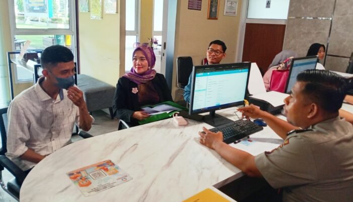 Kejam, Hutang Tersisa Rp30 Juta, RD Nekat Rampas Paksa Mobil