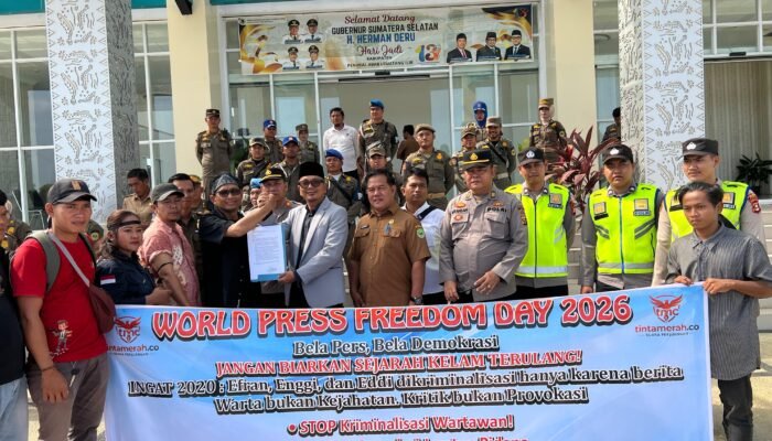 Aliansi Insan Pers Gelar Aksi Damai, Tuntut Bupati Cabut Pernyataan Intimidatif: “Kritik Itu Obat, Bukan Ancaman!”