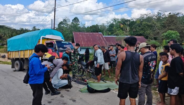 Tragedi di Tanjakan Nanga Nuar Motor Oleng Tabrak Truk Cat, Pemuda 26 Tahun Tewas di Tempat