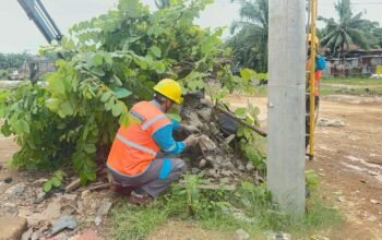 Respons Cepat PLN Amankan Tiang Listrik Retak Akibat Tabrakan, Keselamatan Warga Jadi Prioritas