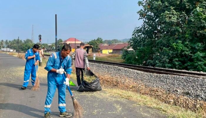 Gotong Royong Jaga Lingkungan, Pertamina Patra Niaga Regional Sumbagsel dan Masyarakat Kota Negara Kumpulkan 280 Kg Sampah