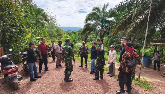 Imigrasi Putussibau dan Timpora Gelar Operasi Gabungan di Perbatasan Badau Kapuas Hulu 