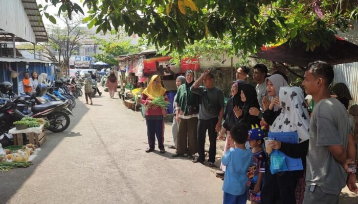 Lapak Pedagang Beralih Fungsi Jadi Lahan Parkir, Puluhan PKL Pasar Sekip Ujung ‘Menjerit’