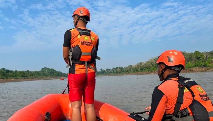 Terseret Arus Sungai Musi, Anak Perempuan 11 Tahun Menghilang