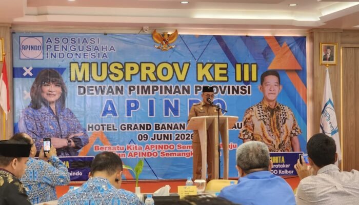 Musprov III APINDO Kalbar Dibuka di Putussibau, Wabup Sukardi Ajak Pengusaha Garap Potensi Kapuas Hulu
