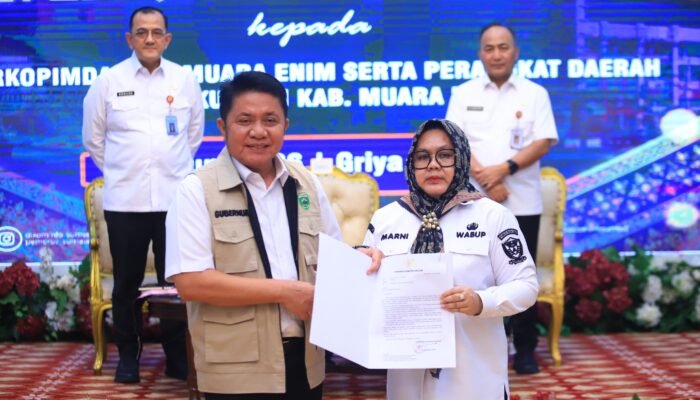 Herman Deru Minta Birokrasi Muara Enim Tetap Solid, Sumarni Resmi Jalankan Tugas sebagai Plt Bupati
