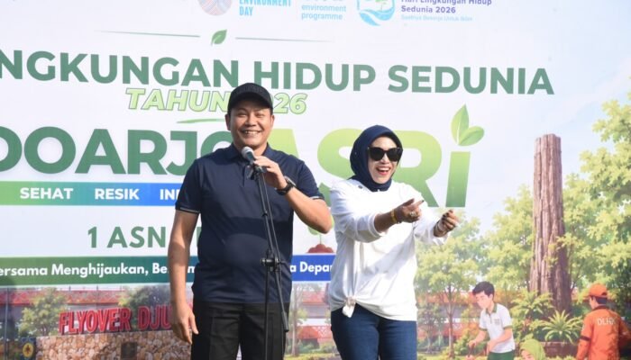 Bupati Sidoarjo Subandi dan Wabup Mimik Kompak Tanam Pohon di Peringatan Hari Lingkungan Hidup Sedunia 2026