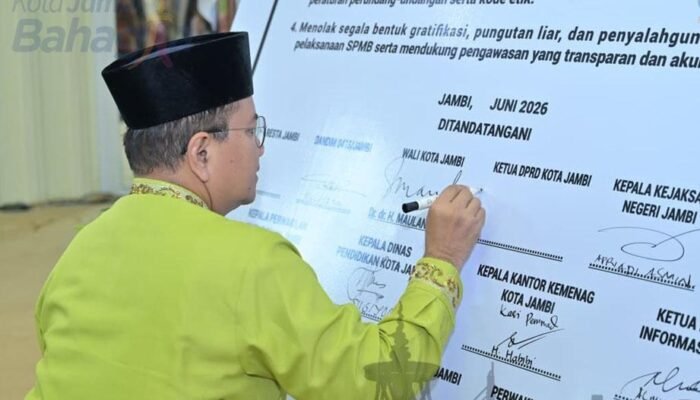 Wali Kota Jambi Pimpin Penandatanganan Komitmen SPMB 2026, Tegaskan Sekolah Gratis dan Bebas Gratifikasi