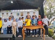 Bupati Lahat Bursah Zarnubi Melepas Peserta Jalan Santai Dalam Rangka Hari Jadi Kabupaten Lahat ke-157