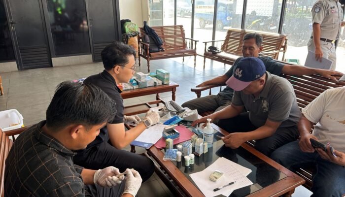 Jasa Raharja Cabang Sintang Gelar Cek Kesehatan Gratis di PO Bus Perintis Putussibau 