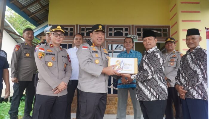 Air Mata Haru Purnawirawan, Semangat Donor Darah Personel, Potret Bhayangkara ke – 80 di Kapuas Hulu