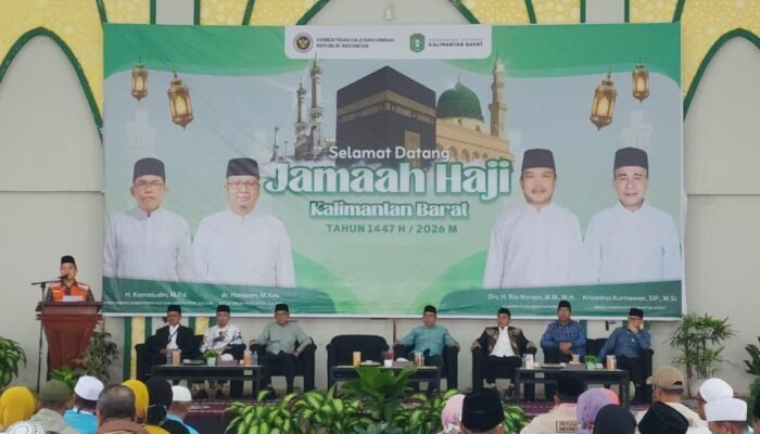 Tangis Haru di Asrama Haji: Wabup Kapuas Hulu Sambut Kepulangan Jamaah