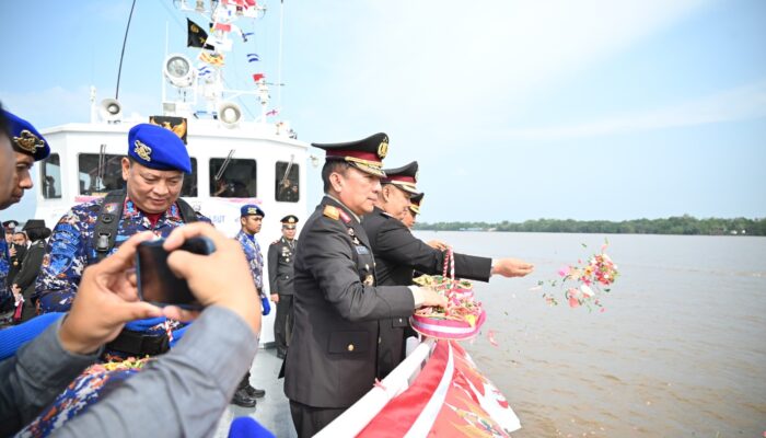 Hari Bhayangkara ke-80, Polda Jambi Gelar Tabur Bunga di Kuala Tungkal dan Salurkan Bantuan Sosial