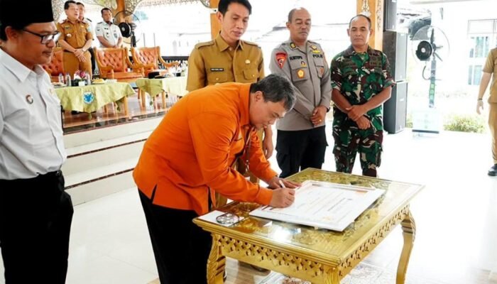 Bupati Batang Hari Hadiri Pencanangan Sensus Ekonomi 2026 dan Desa Cantik