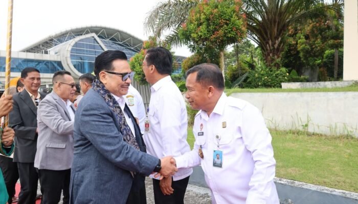 Kakanwil Kemenkum Jambi Sambut Kedatangan Wamenko Hukum, HAM, Imipas Otto Hasibuan di Jambi