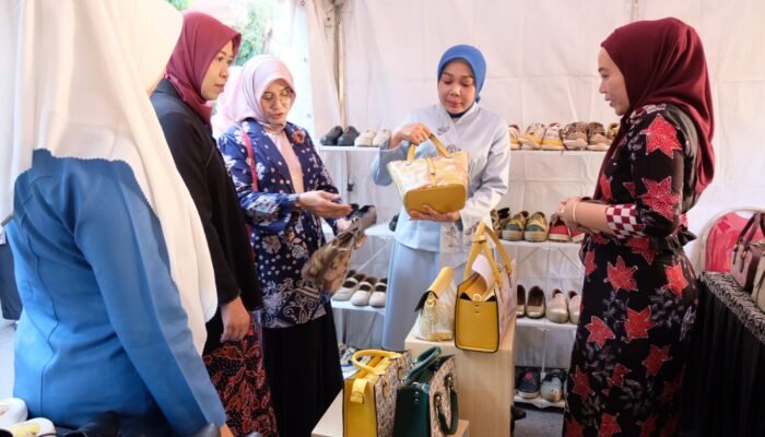 Pesona Wastra Sidoarjo 2026, Dekranasda Perkuat Daya Saing Perajin Lokal