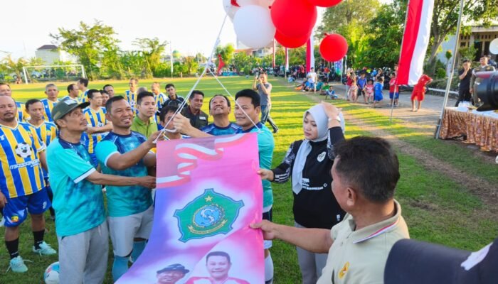 Bupati Sidoarjo Subandi Buka Turnamen Sepak Bola Antar RW Kecamatan Sukodono