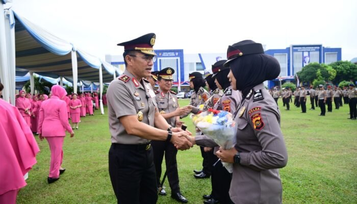 Ratusan Personel Polda Jambi Naik Pangkat, Kapolda: Amanah Baru untuk Tingkatkan Pengabdian