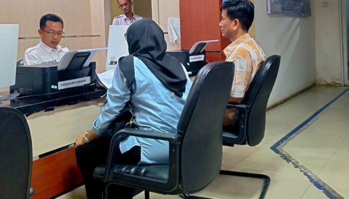 Diduga Gunakan Dokumen Palsu, Rektor PGRI Dilaporkan Polisi