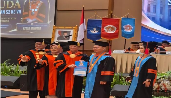 Anak Petani Desa Rantau Bayur Kabupaten Banyuasin Raih Predikat Mahasiswa Berprestasi S2 STIHPADA Palembang