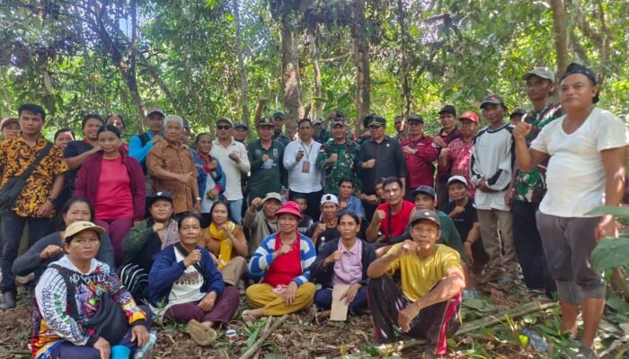 TNI Buka Jalan Masa Depan! Dandim 1206 Putussibau Terjun ke Ulak Pauk, Siap Robohkan Isolasi Lewat TMMD Perbatasan