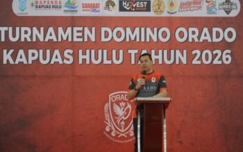 Bupati Fransiskus Diaan Buka Turnamen Domino ORADO HUT Putussibau ke-131