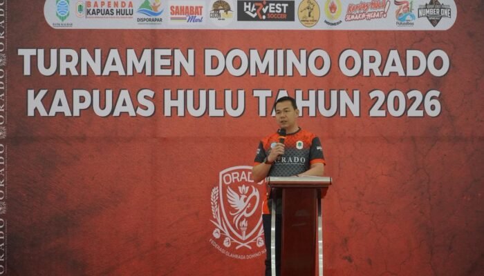 Bupati Fransiskus Diaan Buka Turnamen Domino ORADO HUT Putussibau ke-131