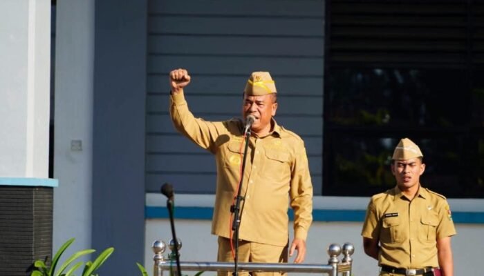 Bupati Karo Pimpin Apel Gabungan ASN di Lingkungan Pemkab Karo