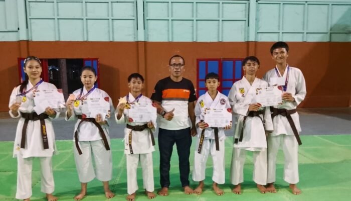 Pengcab INKANAS Kapuas Hulu Berikan Bonus Peraih Medali di Kejuaraan Piala Wagub Pelajar Dikbud Kalbar 