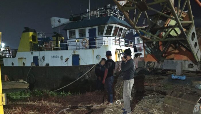 Ditpolairud Polda Sumsel Bongkar Sindikat Distribusi Solar Ilegal, Tiga Tugboat dan Dua Truk Tangki Disita