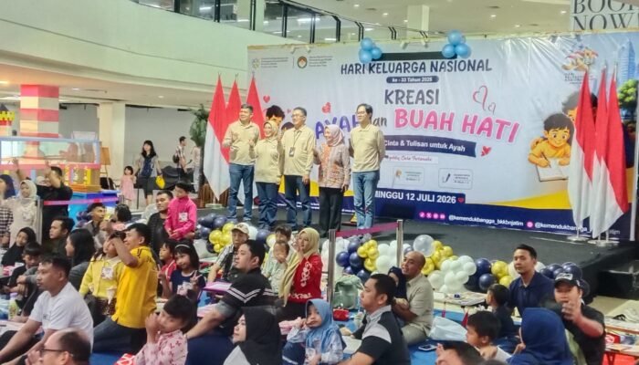 Peringati Harganas ke-33, BKKBN Jatim Ajak Ratusan Ayah Perkuat Ikatan dengan Anak Lewat “Kreasi Ayah dan Buah Hati”