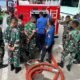 Tingkatkan Kemampuan, Prajurit Kodim 1803/Fakfak Lakukan Latihan Pengoperasian Mobil Damkar 
