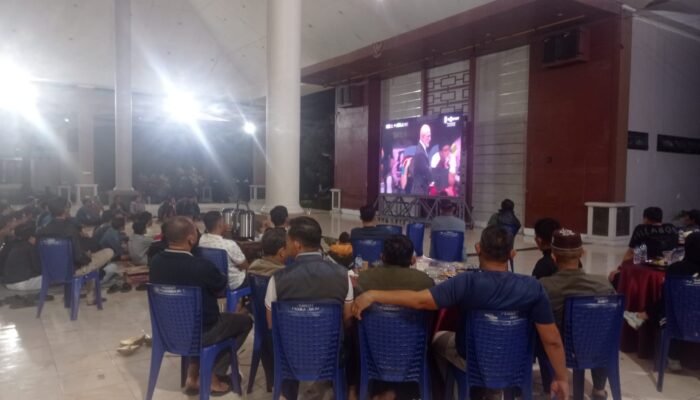 Wali Kota Prabumulih dan Sekda Nobar Semi Final Piala Dunia di Pendopoan Rumah Dinas