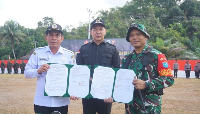 TMMD ke – 129 Kodim 1206 Putussibau Garap Ulak Pauk, Isolasi Desa Belatung Segera Berakhir