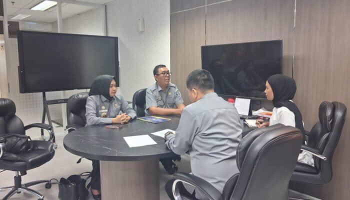 Kanwil Kemenkum Jambi Koordinasi dengan Ditjen AHU, Bahas Status Kewarganegaraan dan Administrasi Notaris Baru